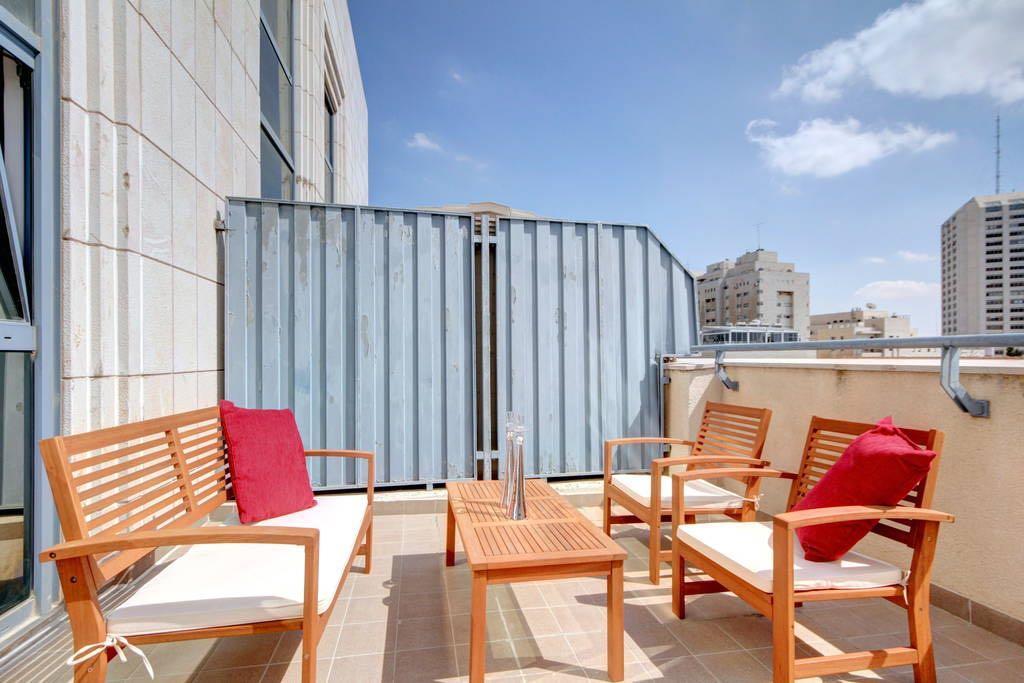 Peaceful- Windows Of Jerusalem Exterior foto